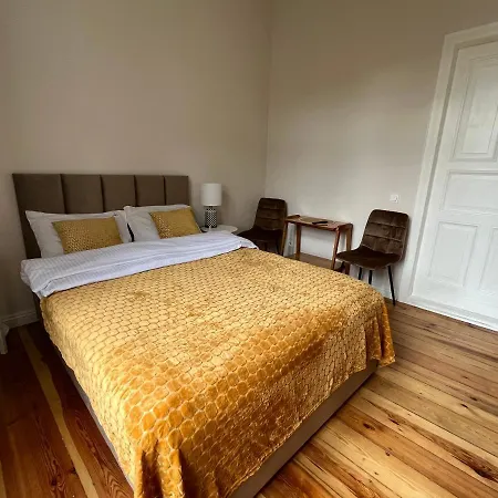 Foksal Rooms- Z Prywatnymi łazienkami Tuż Przy Dworcu Pkp- Agapella Kwatera prywatna